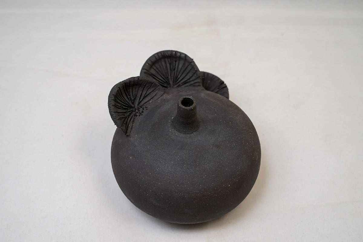 Mini Black Ceramic Mushroom Bud Vase – 4"