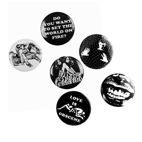 Assorted buttons