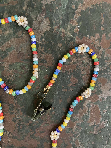 Sun/glasses chain/multicolored/handbeaded/flowers