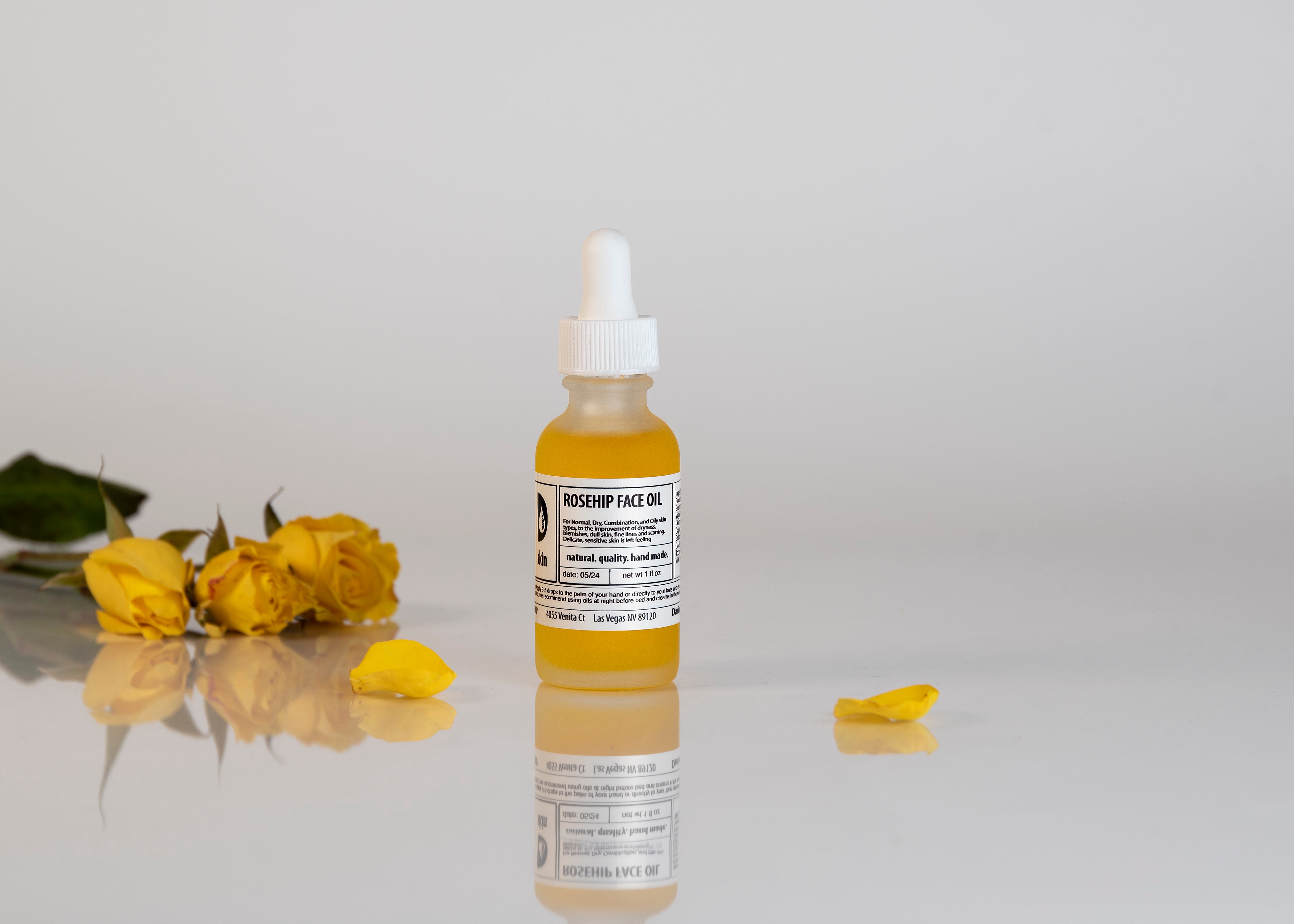 Rose hip Face Oil – akin-cooperative