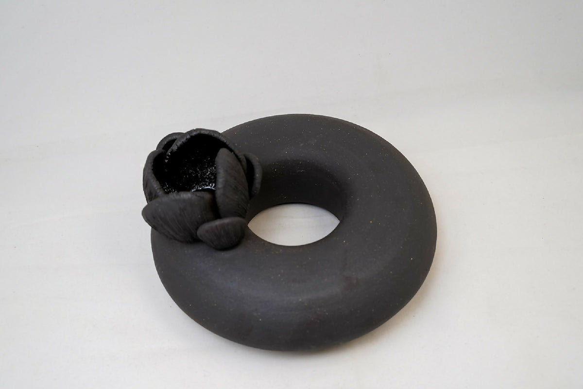 Black Ceramic Mushroom Donut Vase – 7.5"