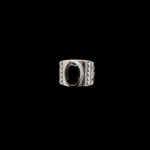 Onyx Cigar Ring {10}
