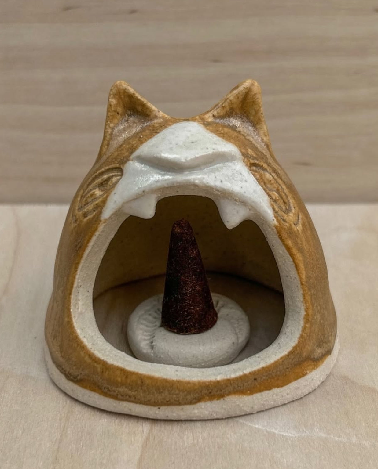 Open Mouth Cat Cone Incense Burner