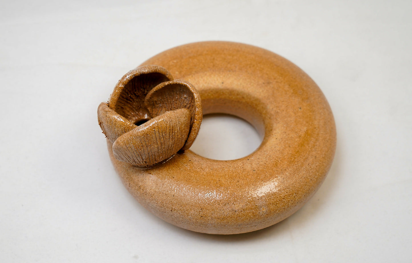 Handmade Ceramic Mushroom Donut Vase – 6.5"