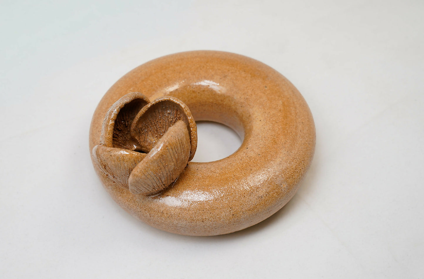 Handmade Ceramic Mushroom Donut Vase – 6.5"