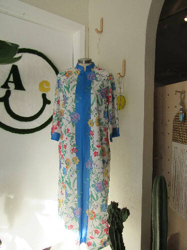 1970s Evelyn Pearson Floral Pattern Night Dress