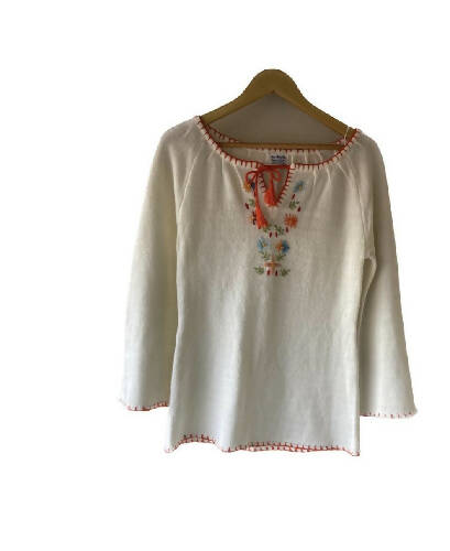 70’s Floral Embroidery Flare Sleeve Sweater